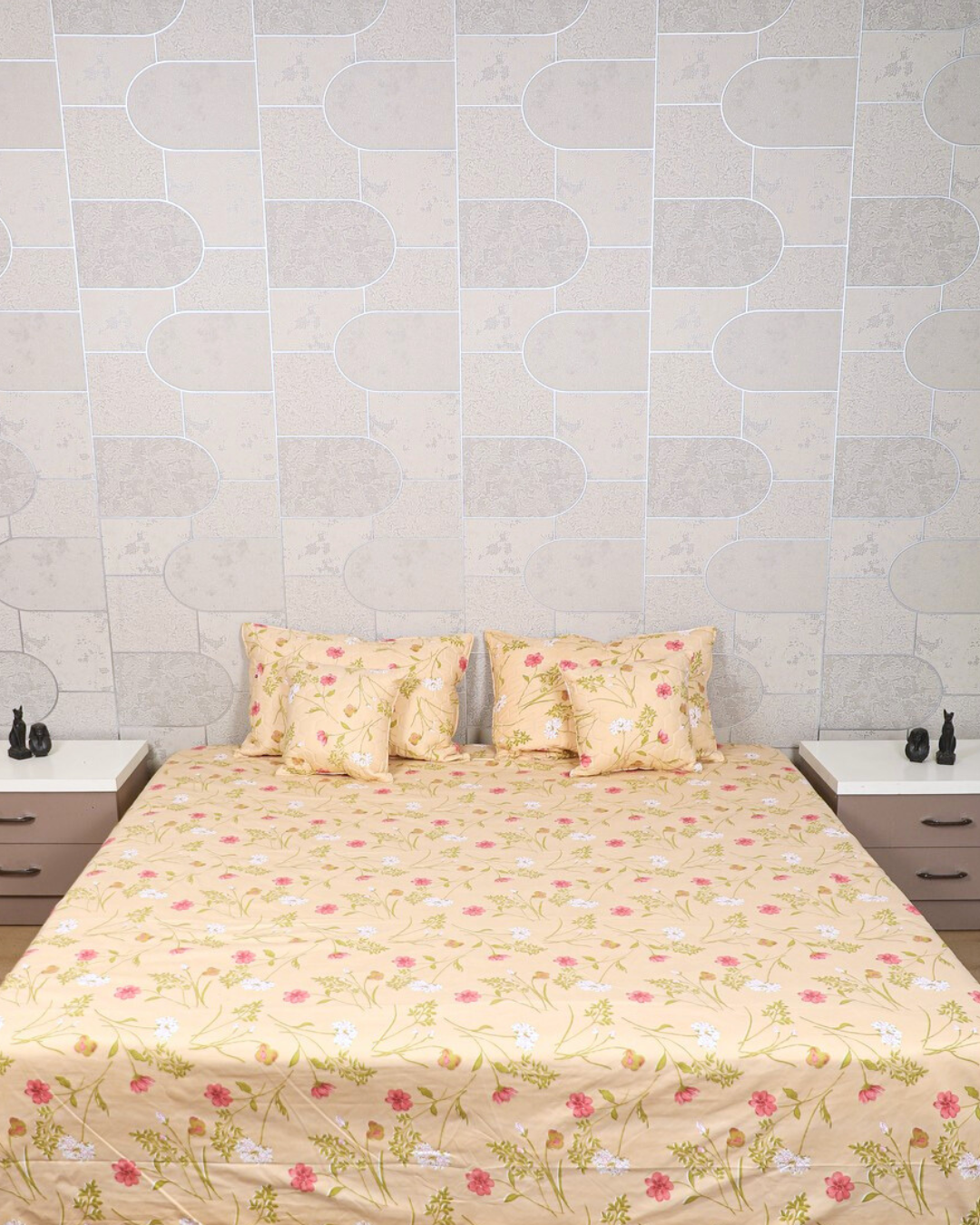 Baby Breath - KING SIZE 5PCS BEDSET (Cream Floral)
