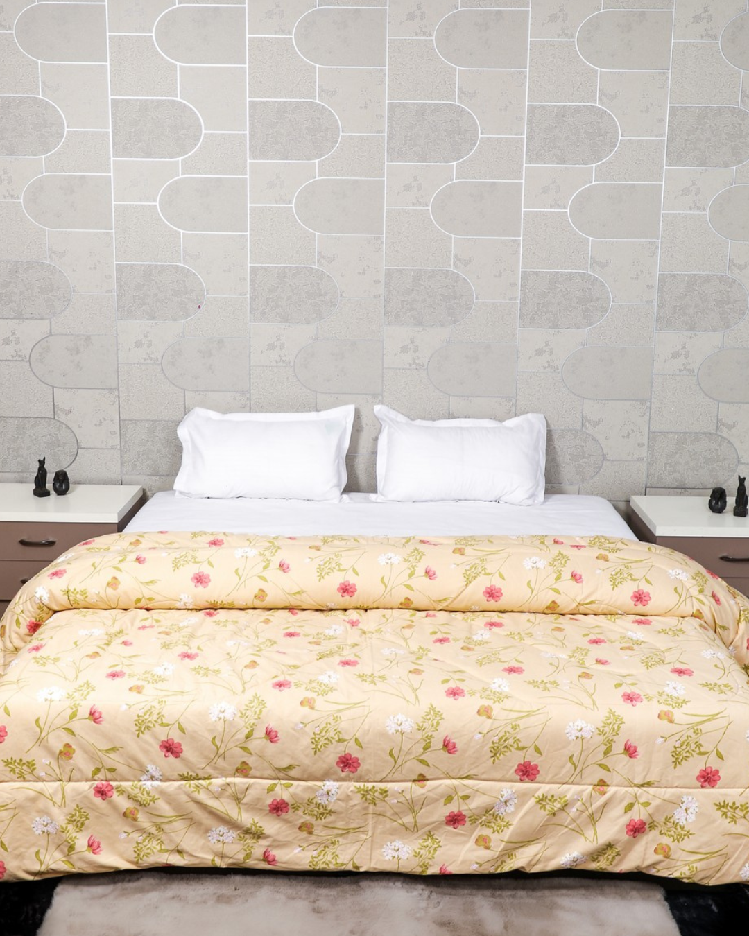 Fountain Grasses - DOUBLE BED REVERSIBLE COMFORTER (Cream Floral)