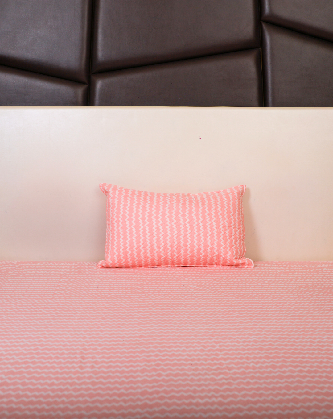 Anthurium- SINGLE BED SHEET WITH QUILTED PILLOW COVER (Pink)