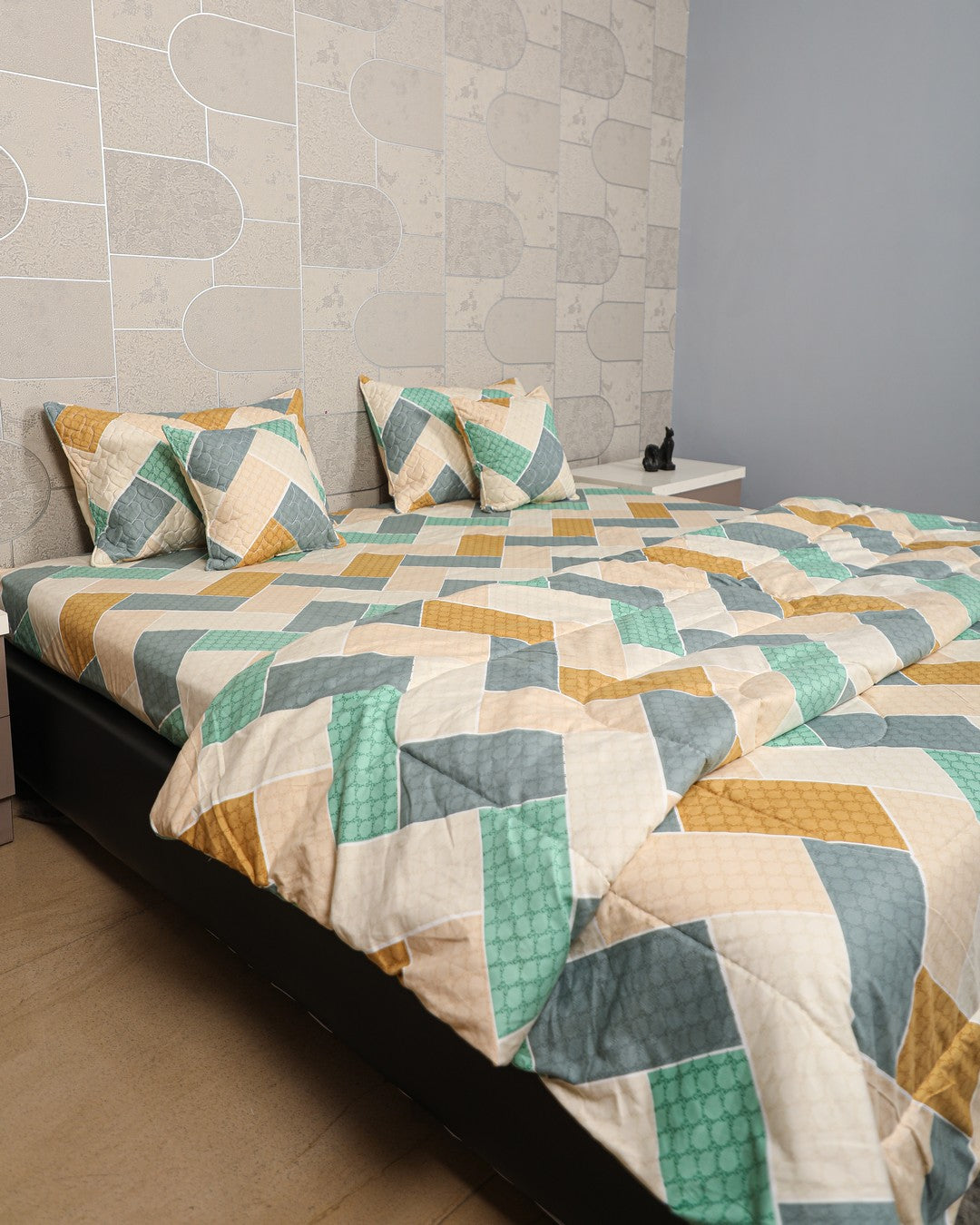 MARIGOLD – 6 Pc Bedset | Bedsheet, Comforter, Pillow Cover & Cushions (Geometric Print)