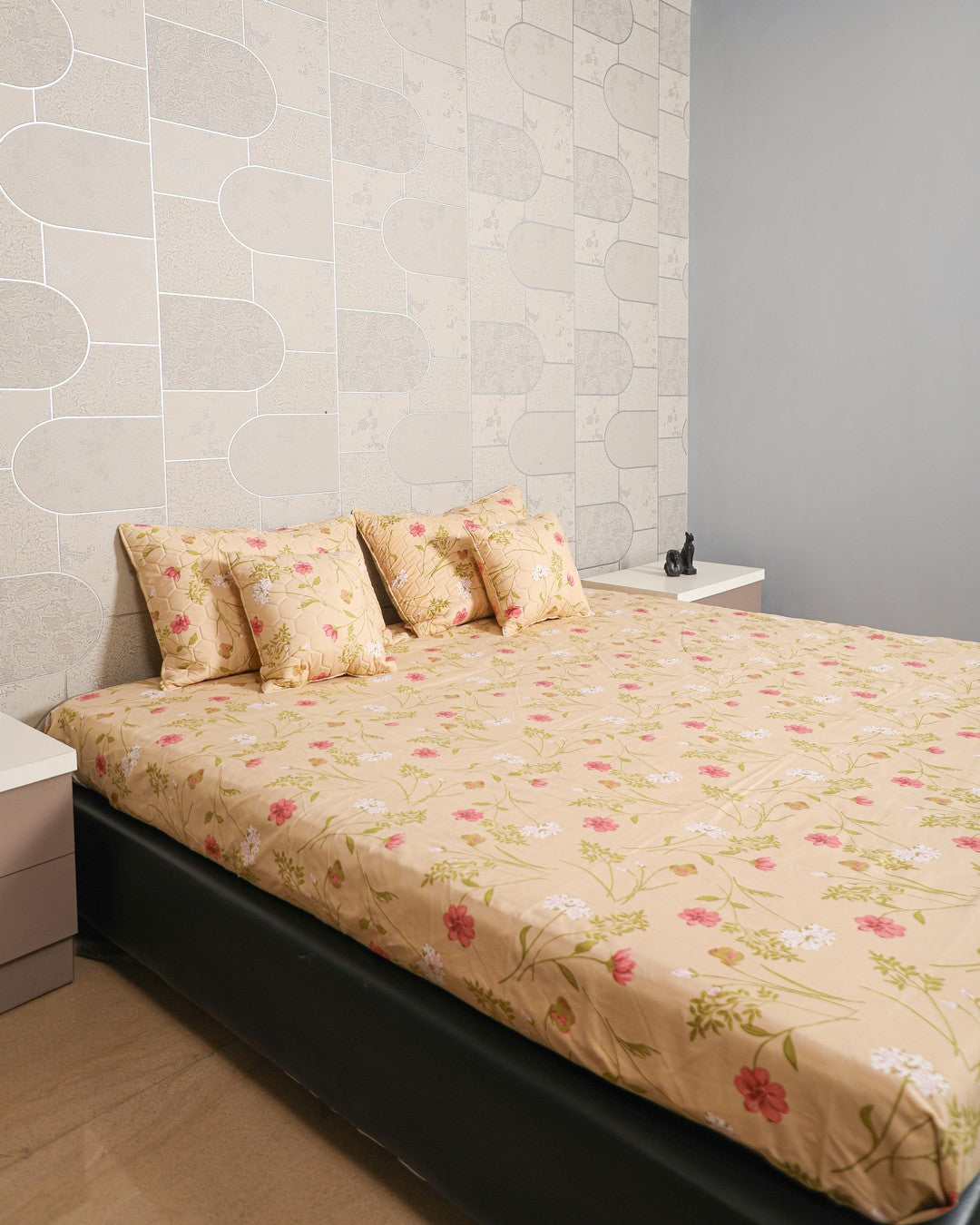 Baby Breath - KING SIZE 5PCS BEDSET (Cream Floral)