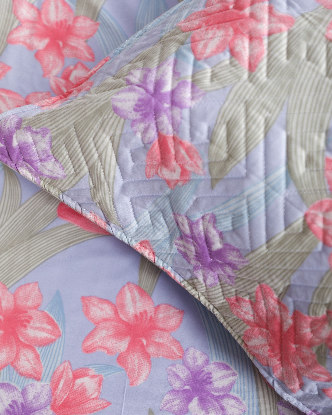 Anthurium - SINGLE BEDSHEET WITH QUILTED PILLOW COVER (Lavender)