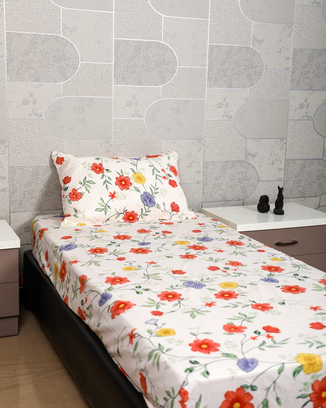 Anthurium - SINGLE BEDSHEET WITH QUILTED PILLOW COVER (Multi Floral)