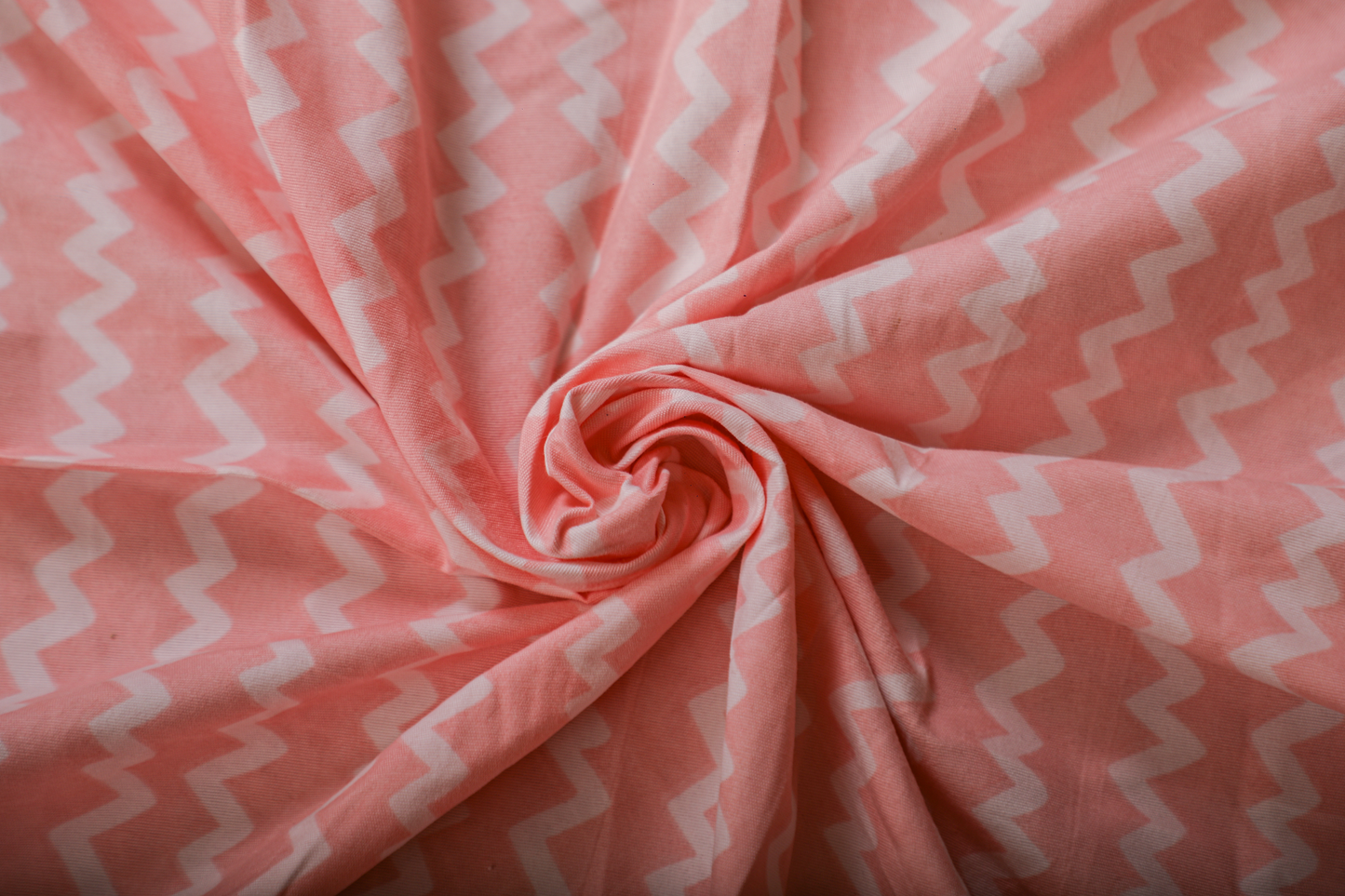 Anthurium- DOUBLE BED BEDSHEET WITH QUILTED PILLOW COVER ( Pink colour)