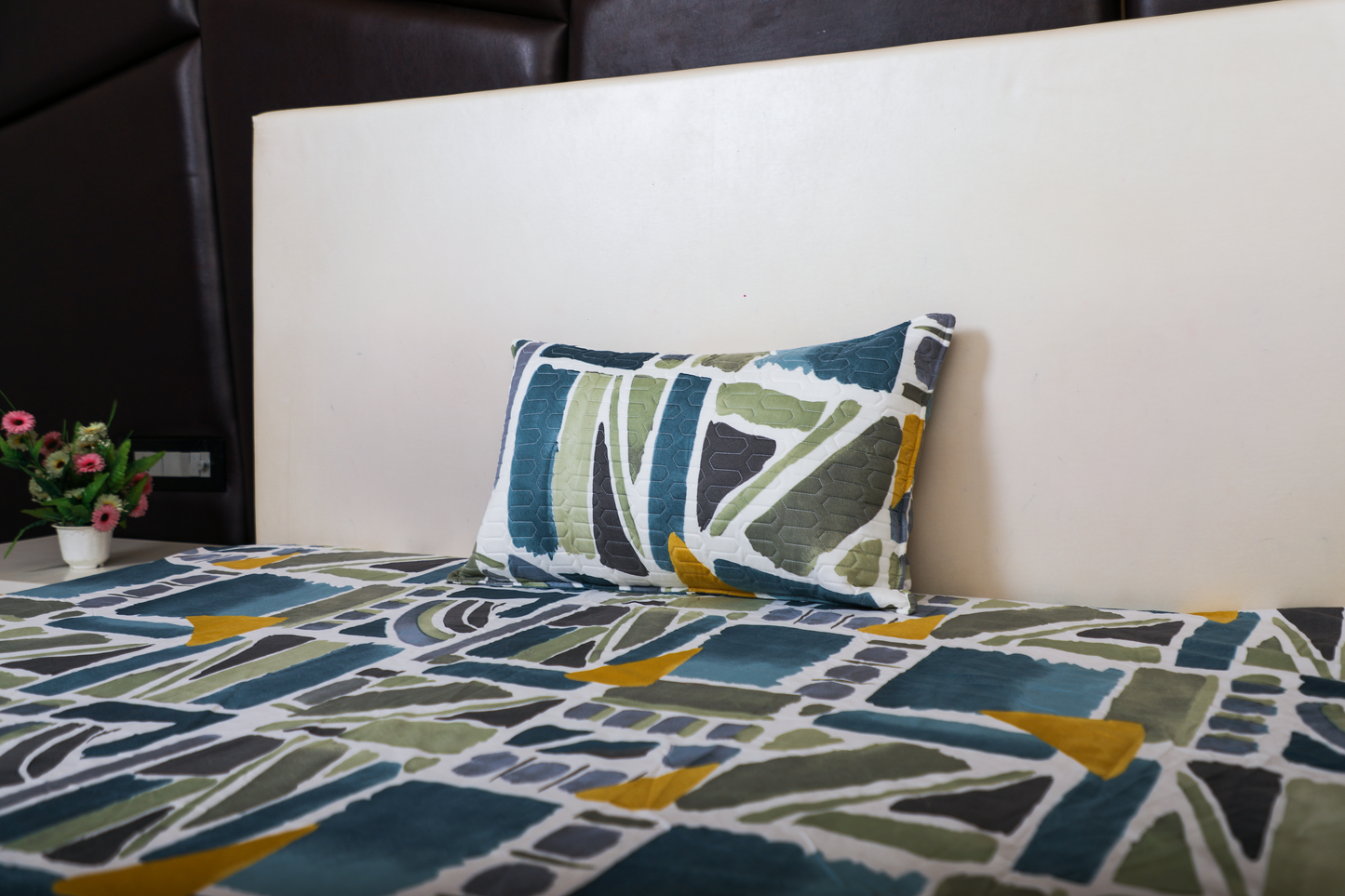 Velcro - FITTED SINGLE BEDSHEET (Grey Blue Patch)