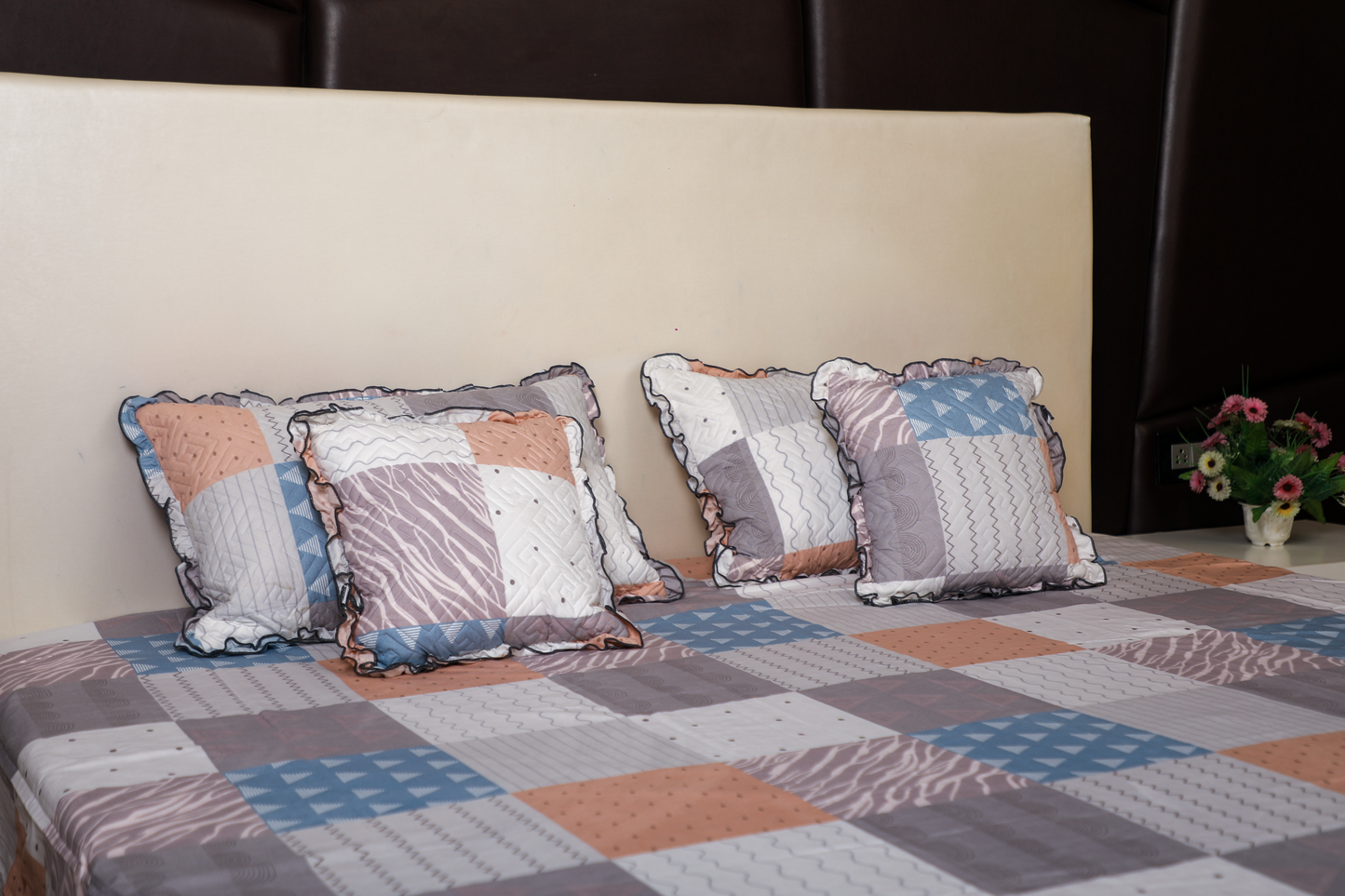 BABY BREATH – 5 Pc Bedset | Bedsheet, Pillow Cover & Cushions (4 Square)