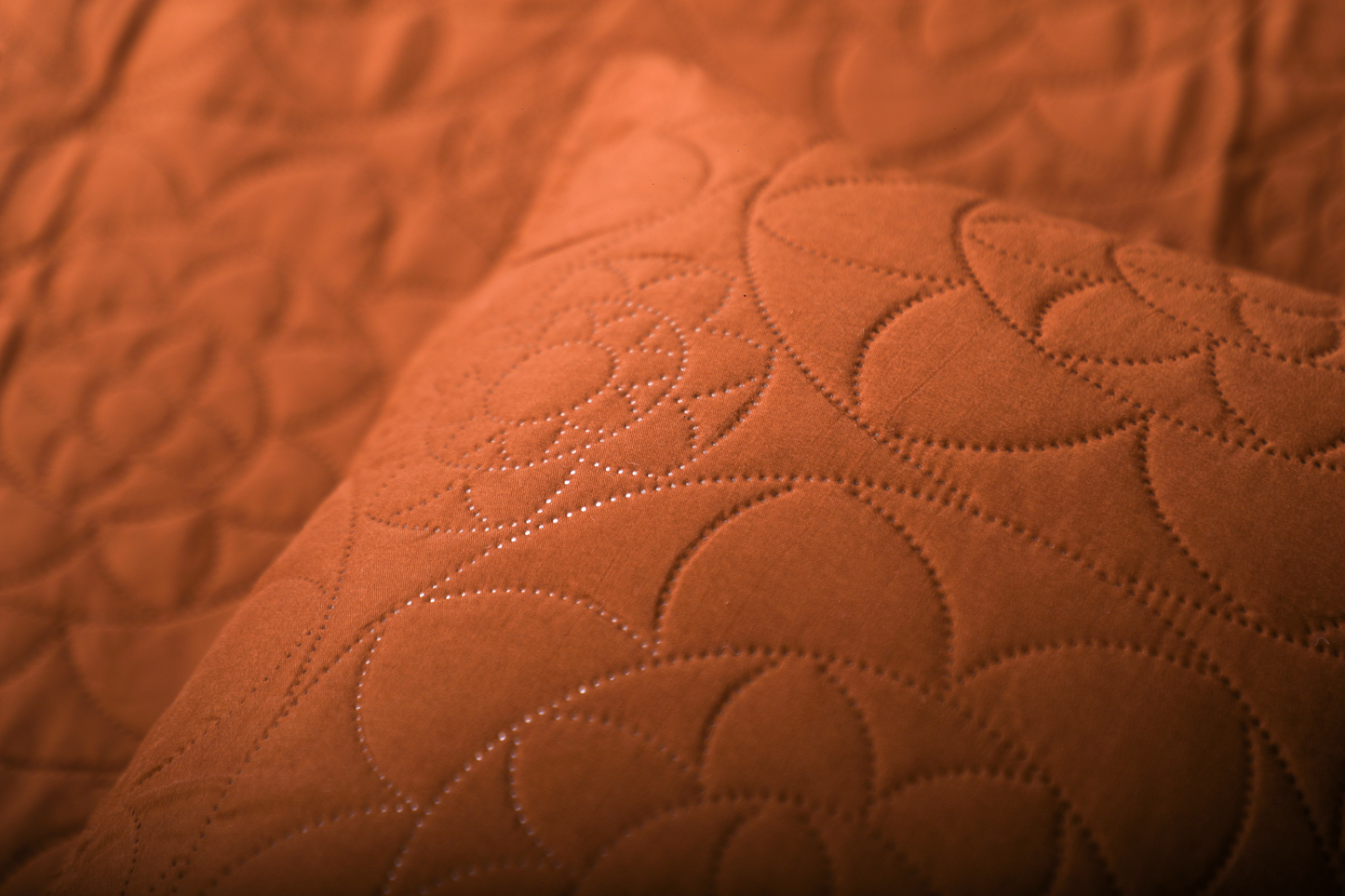Beauty Bush Light Brown – Premium Quilted Bedspread for Elegant Bedrooms