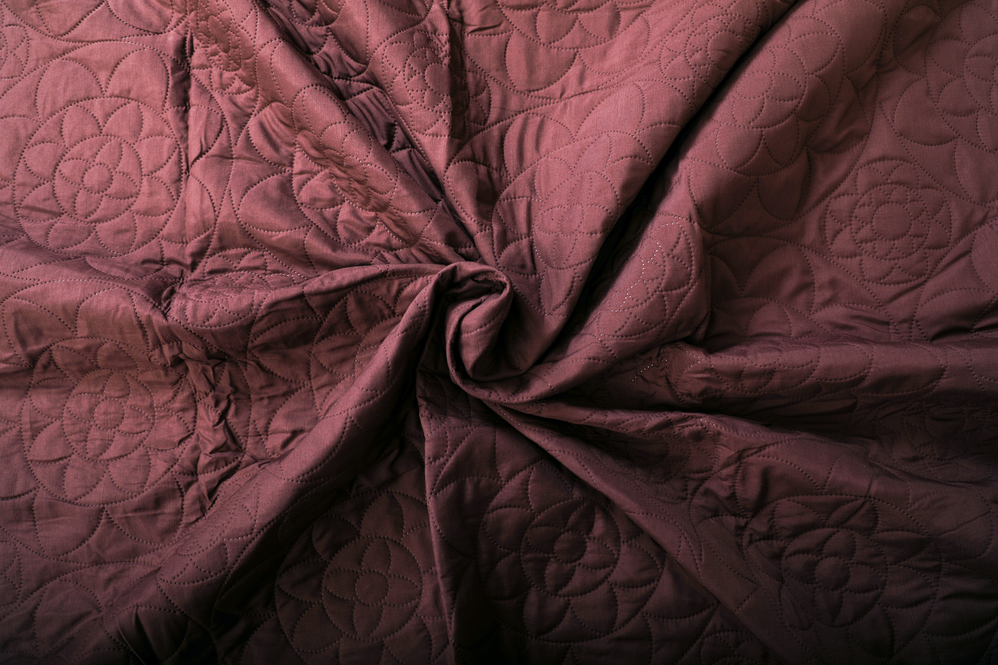 Beauty Bush Brown – Premium Quilted Bedspread for Elegant Bedrooms