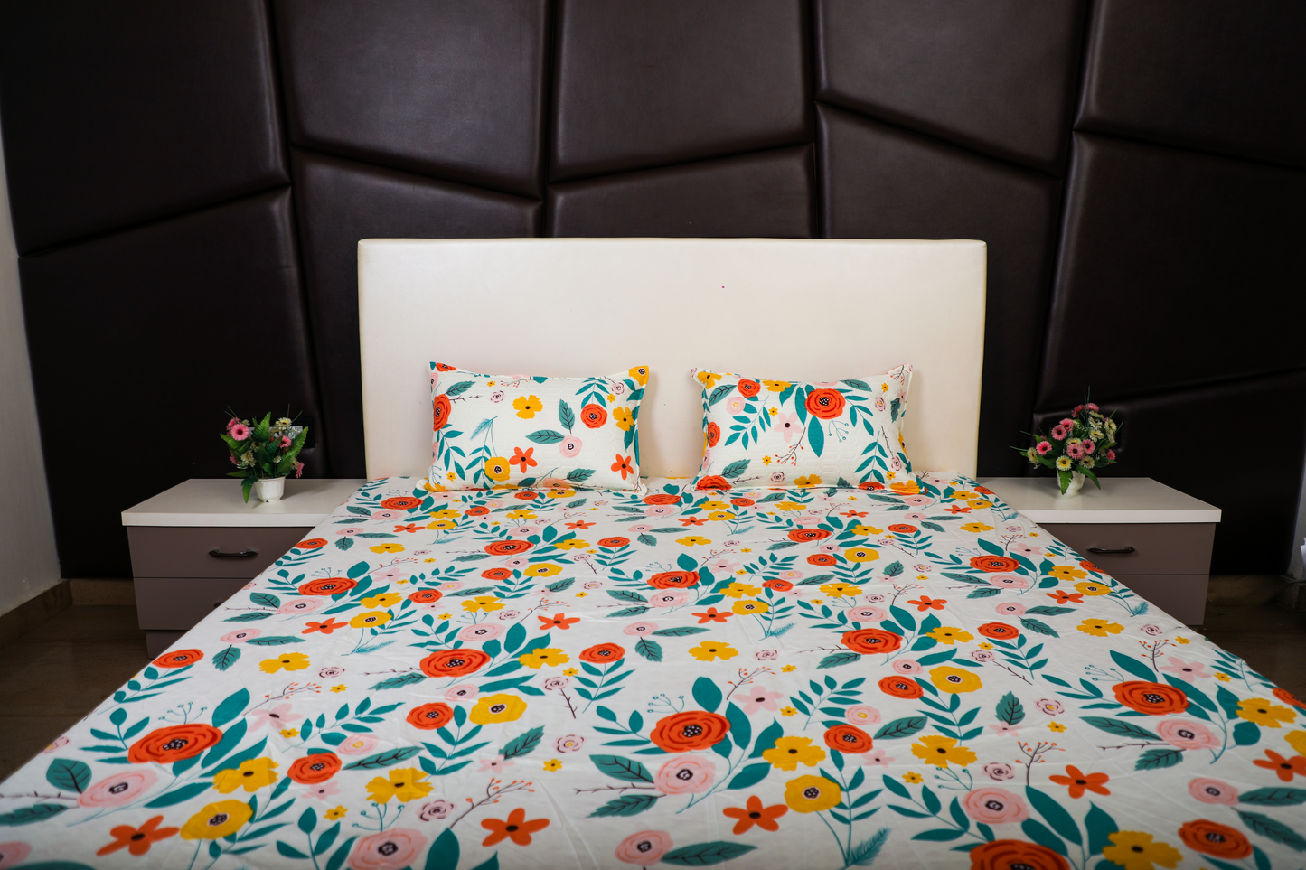 Anthurium - DOUBLE BED BEDSHEET WITH QUILTED PILLOW COVER (Multi Floral )