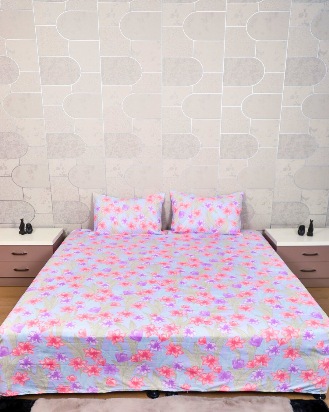 Anthurium Lavender King Size Bedsheet Set with Quilted Designer Pillow Covers – Ultra-Soft, Breathable, and Luxury Bedding for All Seasons