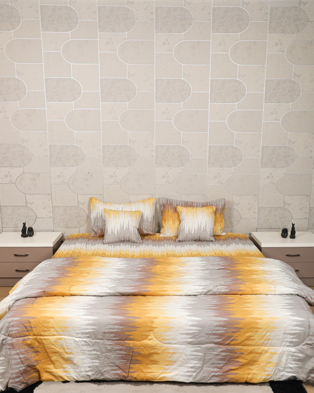 MARIGOLD – 6 Pc Bedset | Bedsheet, Comforter, Pillow Cover & Cushions (Sunset)