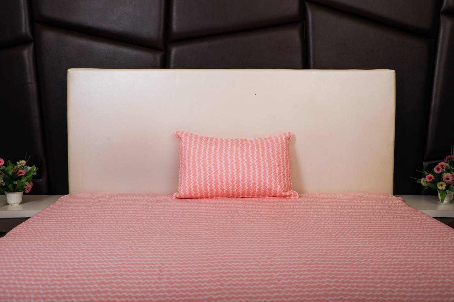 Velcro - FITTED SINGLE BEDSHEET (Pink)