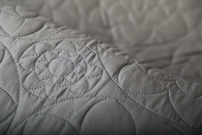 Beauty Bush Grey – Premium Quilted Bedspread for Elegant Bedrooms