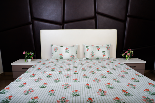 Anthurium - DOUBLE BED  BEDSHEET WITH QUILTED PILLOW COVER (Lining Green)