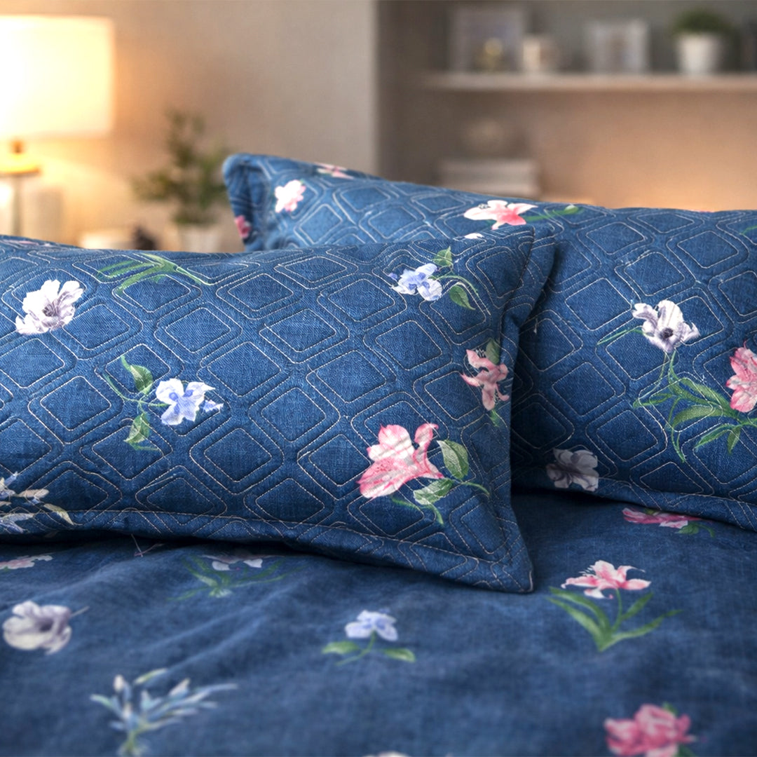 soft cotton fabric texture 180 GSM bedsheet breathable material close up