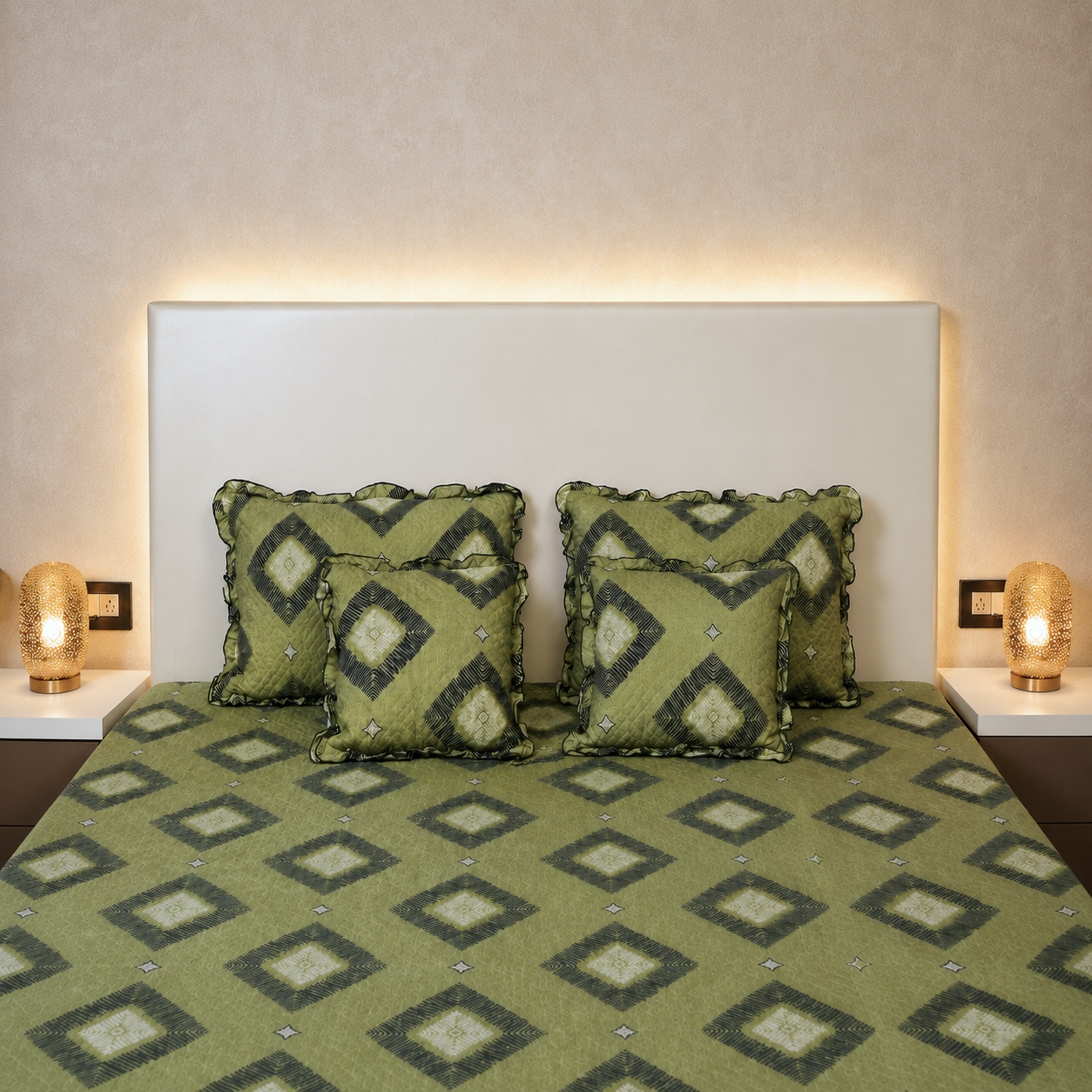BABY BREATH - 5 Pc Bedset | Bedsheet, Pillow Cover & Cushions (Rhombus)